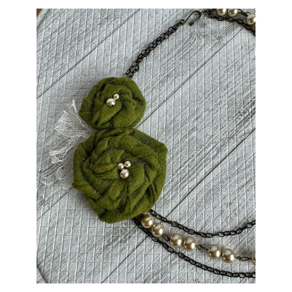 Funky Floral Pearl and Chain Choker Necklace Lace Faux Pearls Fairycore - Picture 1 of 5